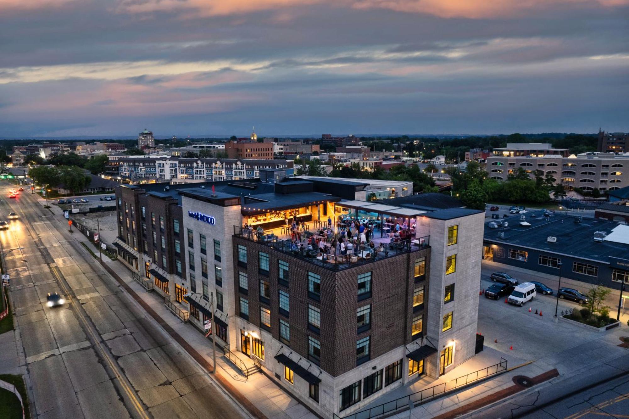 Hotel Indigo Traverse City By Ihg Exterior foto